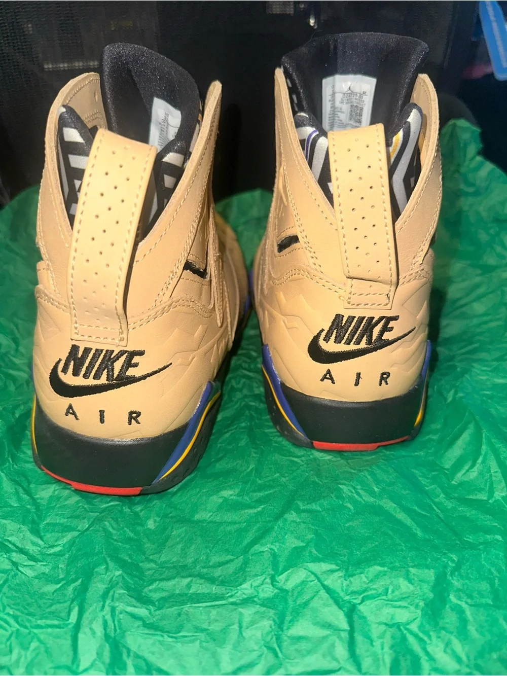 Jordan retro se